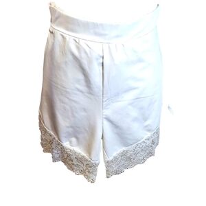 Rosegal white flowy lace trim faux tie up sides biker shorts size large (14)